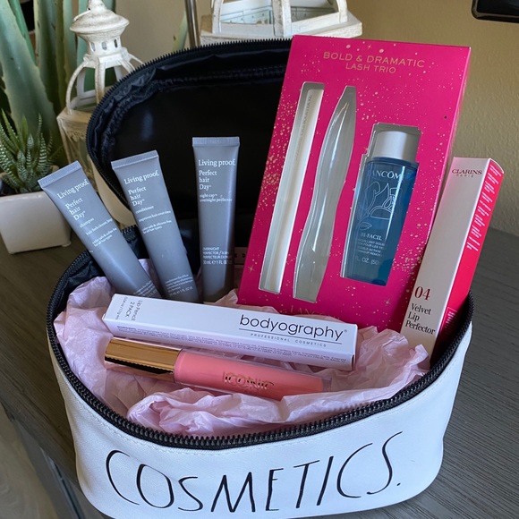 Brand new make-up & skincare - Picture 3 of 10